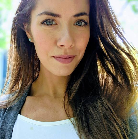 Profile Picture of Cherith Marsalese (@cherith_m) on Poshmark