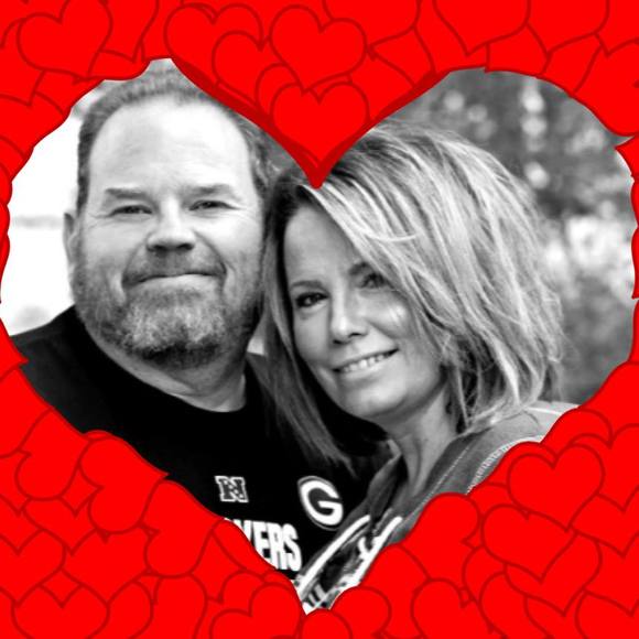 Profile Picture of Michelle Kuntz (@michelle_kuntz) on Poshmark
