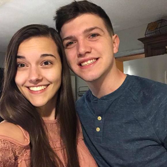 Profile Picture of Brianna Harder (@harderbrianna) on Poshmark