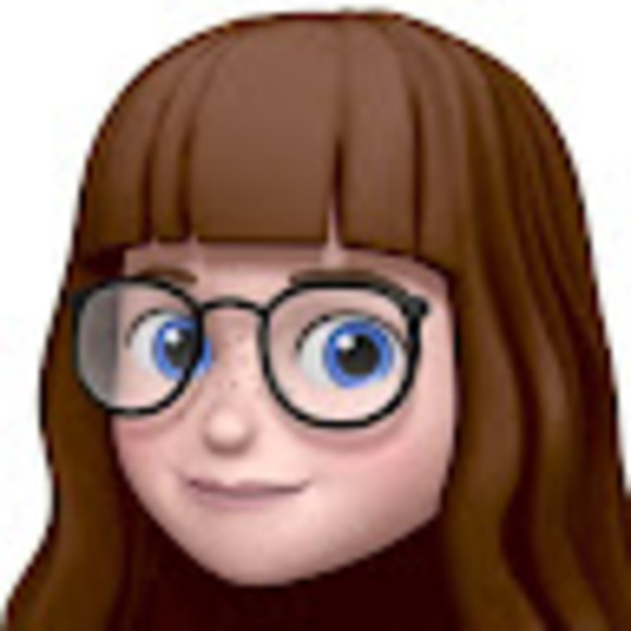 Profile Picture of Jennifer Hirshlag-ward (@sweaterkitty) on Poshmark