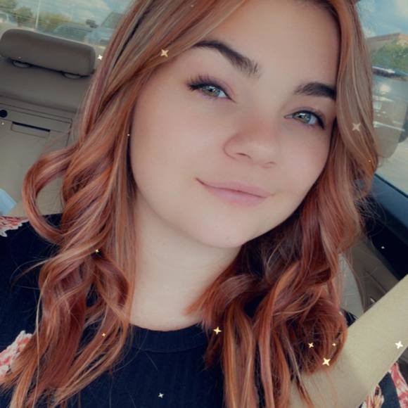 Profile Picture of Kate Nagel (@katenagel691) on Poshmark