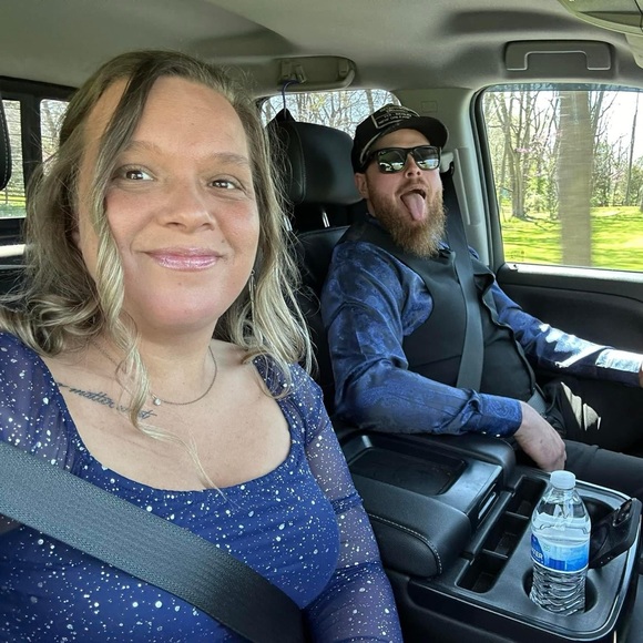 Profile Picture of Brittani Winsted (@brittaniwinsted) on Poshmark