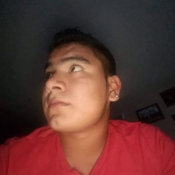 Profile Picture of Alexander Flores (@robertlapop) on Poshmark