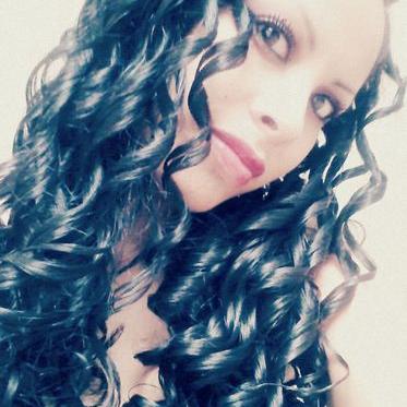 Profile Picture of Mariel Escobar (@MarielFlakikiu) on Twitter