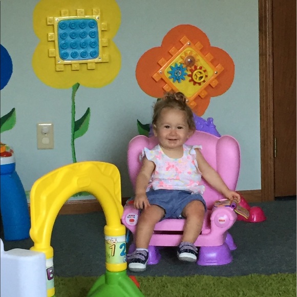 Profile Picture of Connie Longworth (@connielongworth) on Poshmark