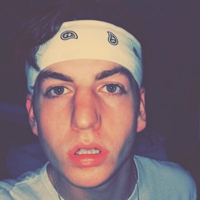 Profile Picture of M.A.X (@MaxPrice13) on Twitter