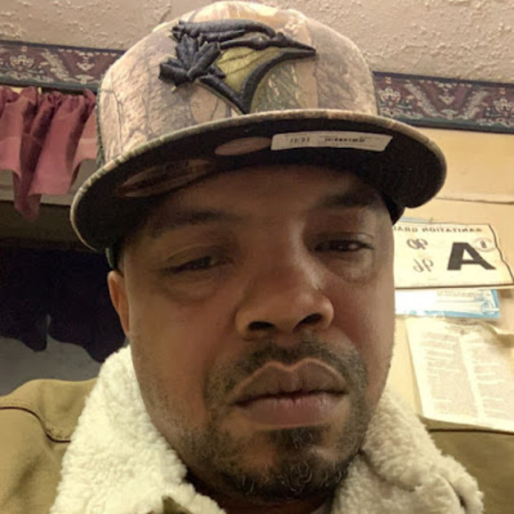 Profile Picture of Thomas Bethea (@thomasbethea579) on Poshmark