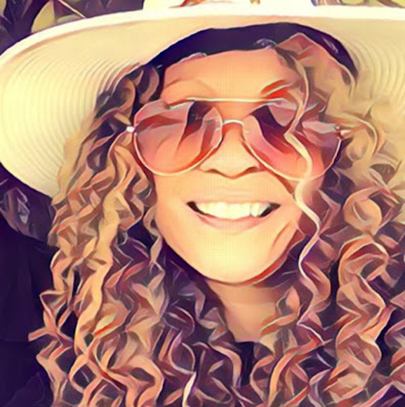 Profile Picture of Jacqueline Vilaire (@j_vilaire) on Poshmark