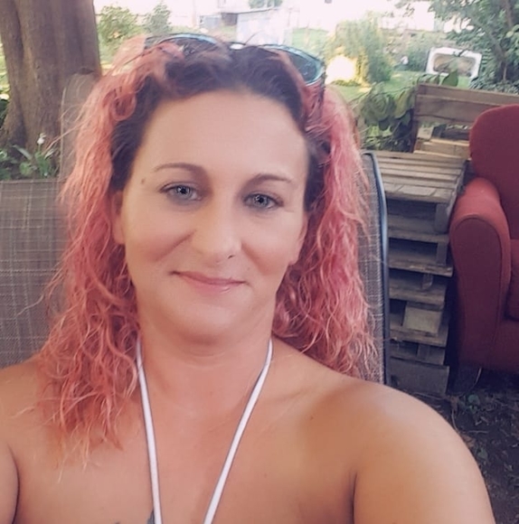 Profile Picture of Tina Andrews (@tlandrews2016) on Poshmark