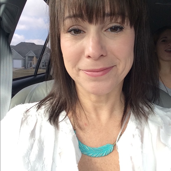 Profile Picture of Denise Gilham (@dgilham2018) on Poshmark