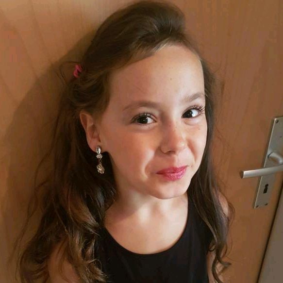 Profile Picture of Amanda Welt (@amandawelt) on Tiktok