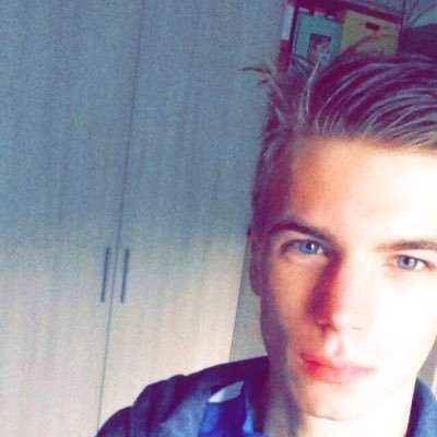 Profile Picture of Robin Wozniak (@robinwozniak98) on Twitter