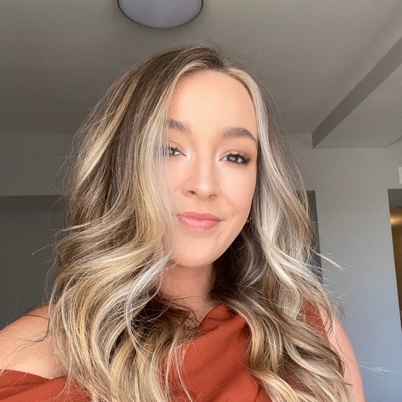 Profile Picture of Peyton Alexander (@palexander4) on Poshmark