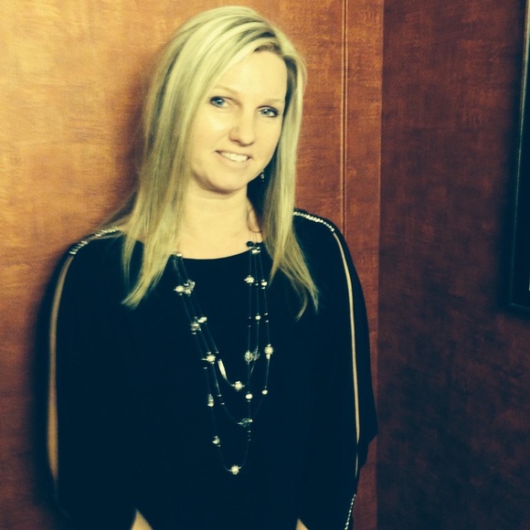 Profile Picture of Maletha Sturm (@therusticdaisy) on Poshmark