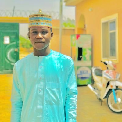 Profile Picture of Saifullahi Ahmad (@Saifullahi_Ruma) on Twitter