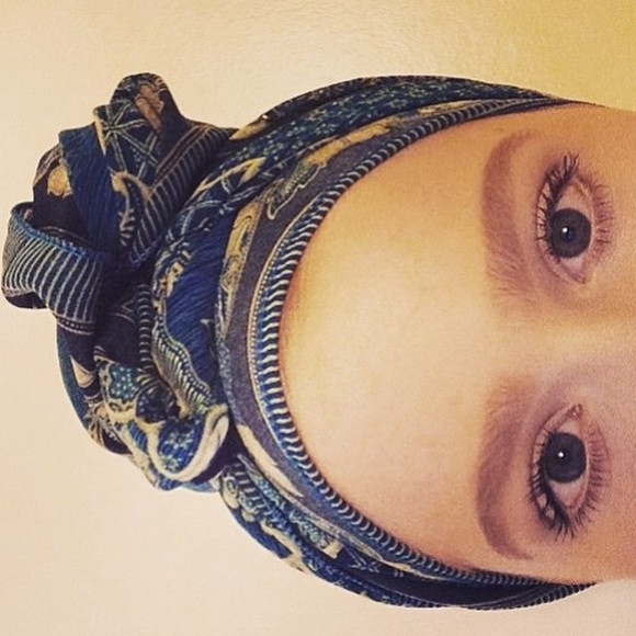 Profile Picture of Emilia Hardisty (@hardistyemilia) on Poshmark