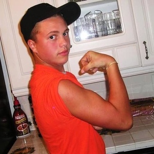 Profile Picture of Harding Jones (@cheesehead1hfxchgsxjgvcgj) on Myspace