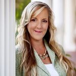 Profile Picture of Sharon Elkins REALTOR® (@sellingmyhometown) on Instagram