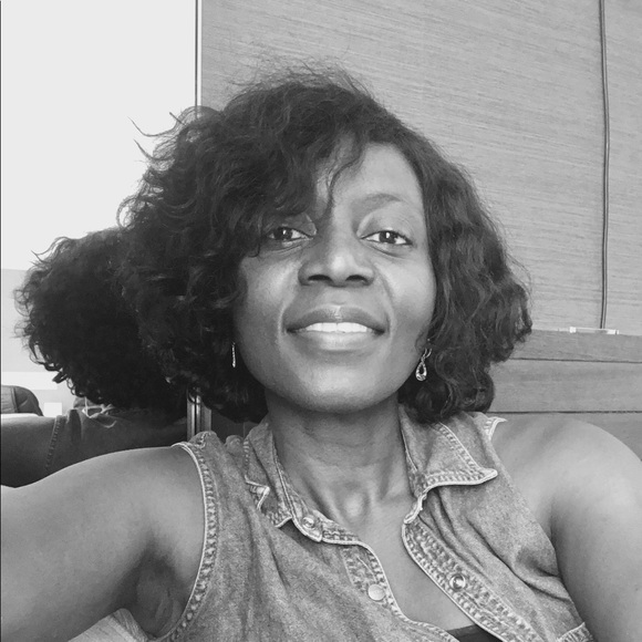 Profile Picture of Jeanine Umba (@nina3006) on Poshmark