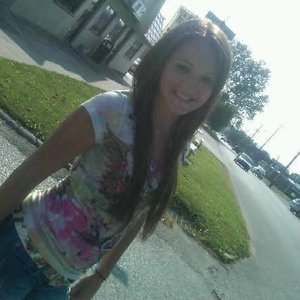 Profile Picture of Morgan Mcnabb (@morgandesirae) on Myspace