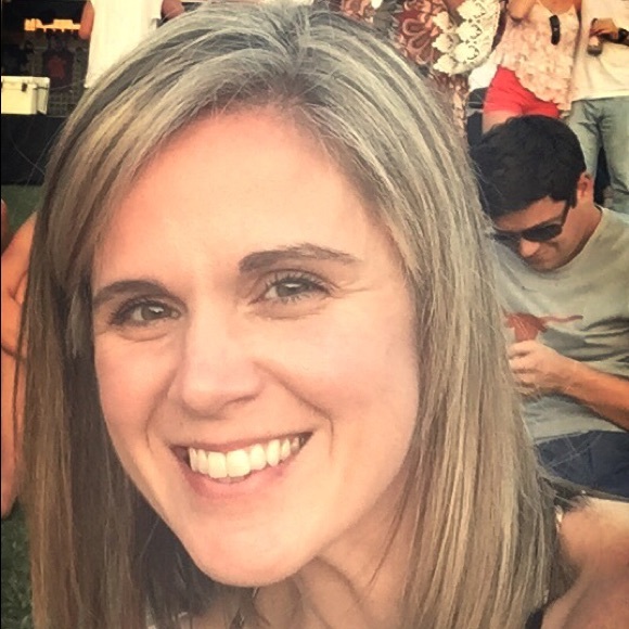 Profile Picture of Krista Sarrels (@klindsey2010) on Poshmark