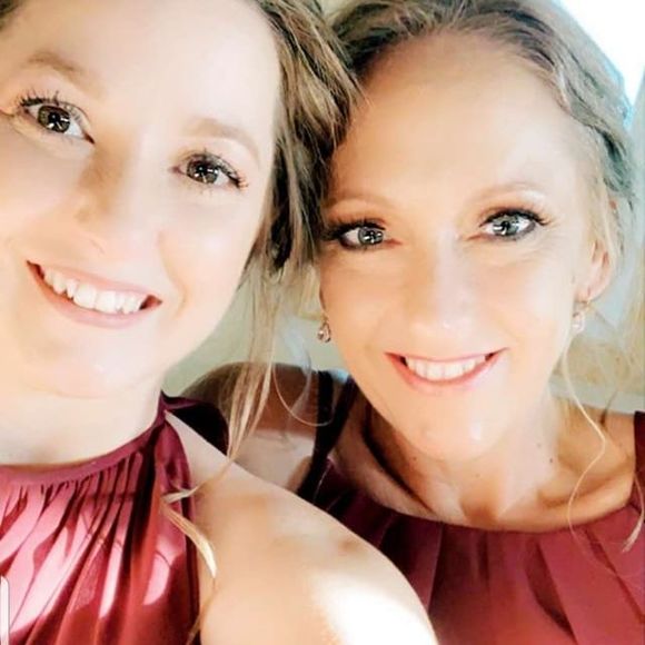 Profile Picture of Tina Pfahler (@tmpfahler) on Poshmark