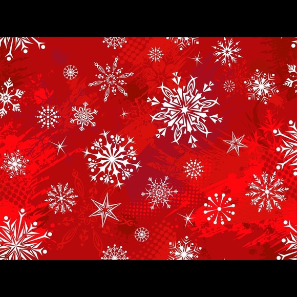 Profile Picture of Kim Aitkens (@kaitkens) on Poshmark