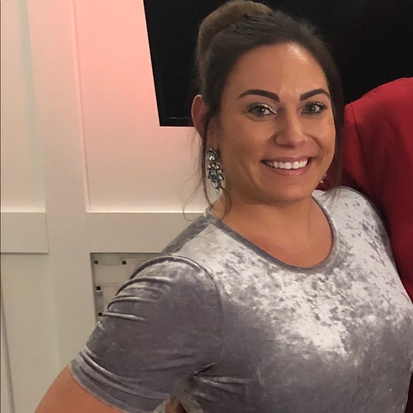 Profile Picture of Lindsay Kempski (@lindsay_kempski) on Poshmark