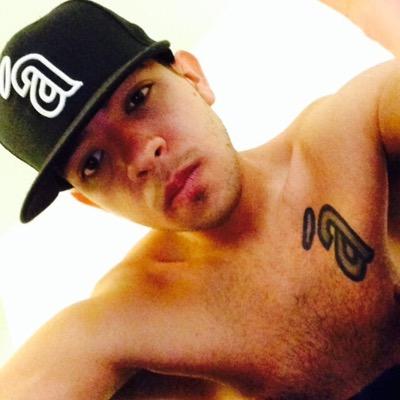 Profile Picture of Jimmy Thames (@Harrytearfhf) on Twitter