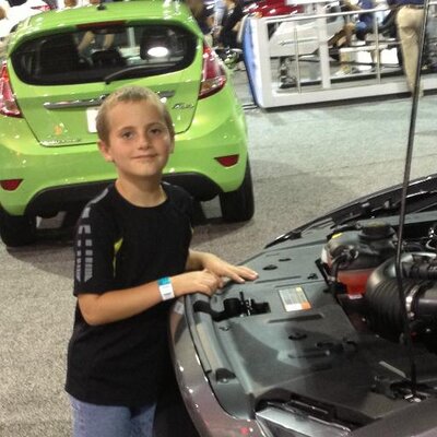 Profile Picture of Lori Chaffee (@chaffee_lori) on Twitter