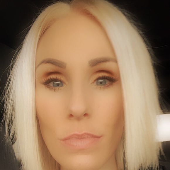 Profile Picture of Ashlee Kasica (@ashcreekbtq) on Poshmark