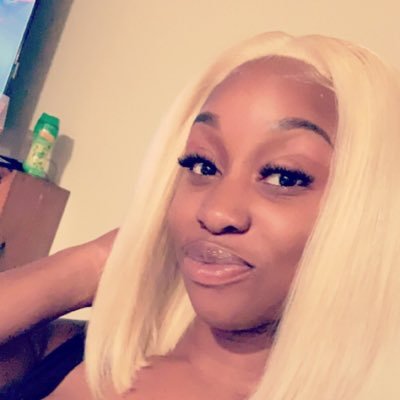 Profile Picture of Marilyn Selenaaa ☺️ (@MonroeQuick) on Twitter