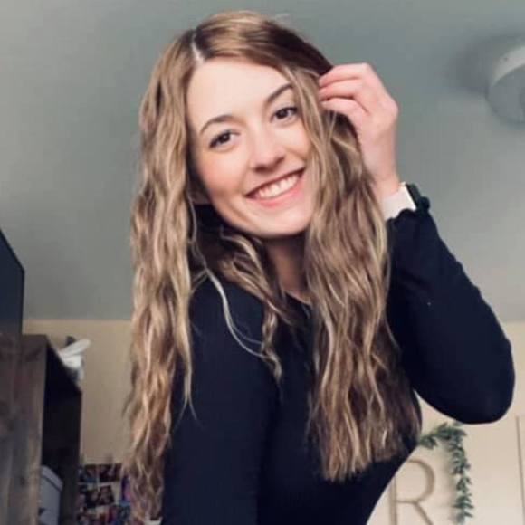 Profile Picture of Glenda Parrish-orso (@glendaparris505) on Poshmark