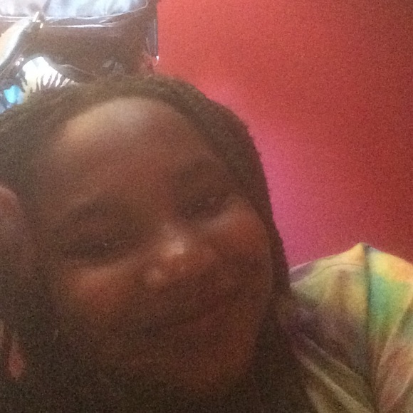 Profile Picture of Gracee Groneman (@gracee_g79710) on Poshmark