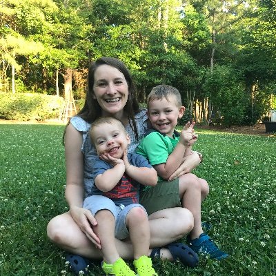 Profile Picture of 🎄FAlice’ Navidad🎄 (@AliceMHarper) on Twitter