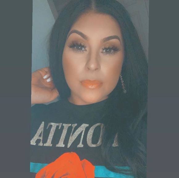 Profile Picture of Tabitha Gibson (@tabithagibson) on Poshmark