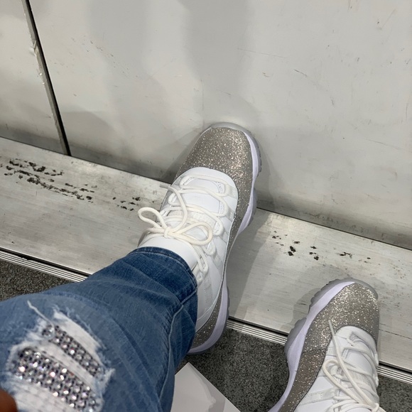 Profile Picture of Danyelle Peele (@dlpeele32) on Poshmark