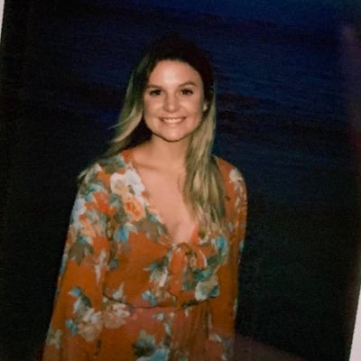 Profile Picture of Sara (@holla4hollen) on Twitter