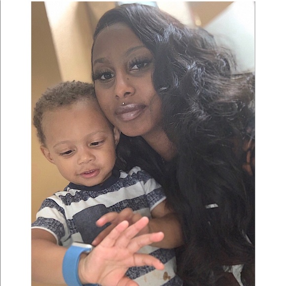 Profile Picture of Joie Lombard (@jtyla96) on Poshmark