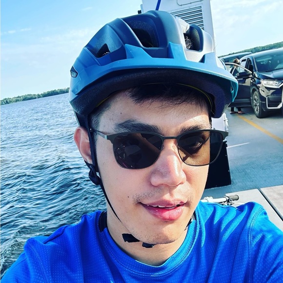 Profile Picture of Mark kavin Raquel (@mark_raquel31) on Poshmark