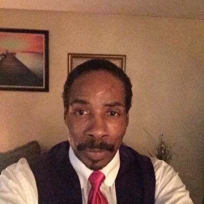 Profile Picture of Phillip Calvert Sr. (@SrLordsfamily) on Twitter