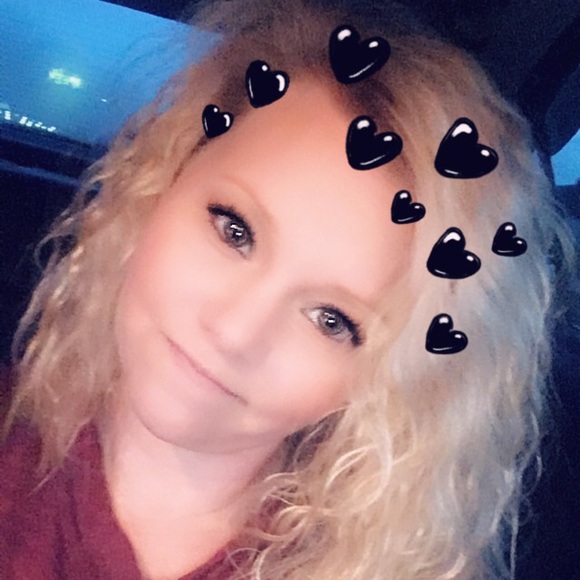 Profile Picture of Jodi Dixon (@keldon99) on Poshmark