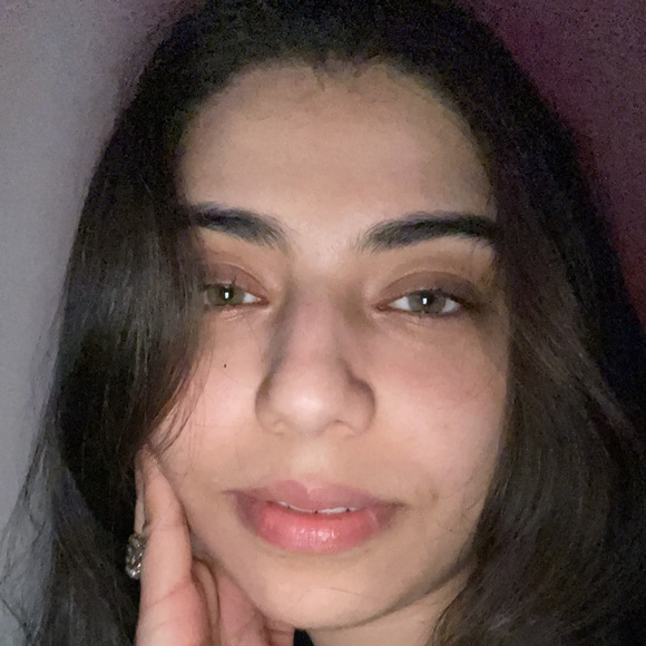 Profile Picture of Fatma Chouman (@tama98) on Poshmark