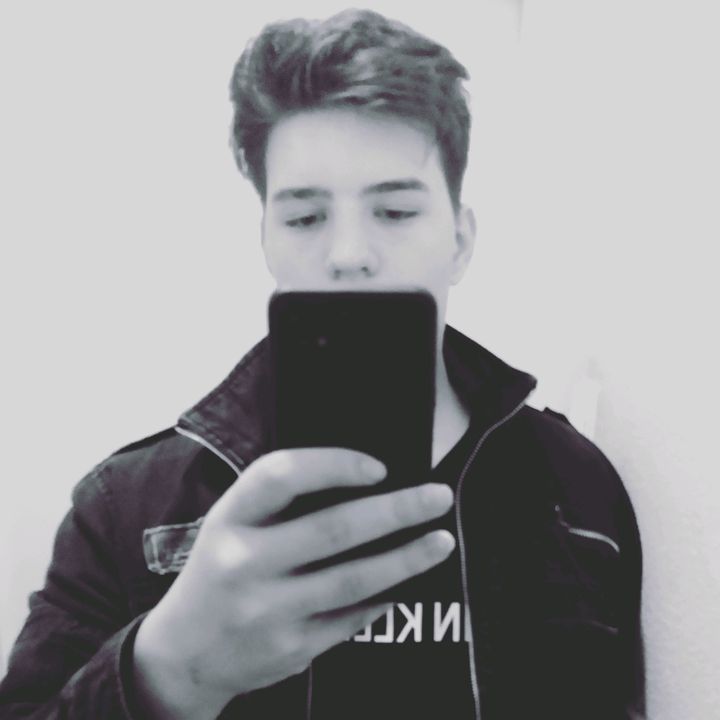 Profile Picture of Nicolas Hudak (@niklaus1990) on Tiktok