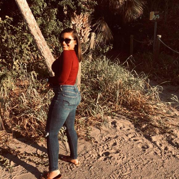 Jazmine Harper - Poshmark Profile Picture of Jazmine Harper (@jazminerenee18) on Poshmark