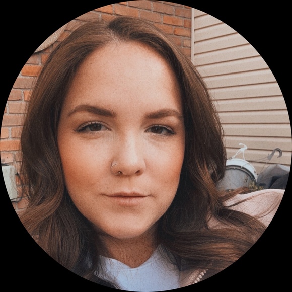 Profile Picture of Victoria Skeeters (@v_believe) on Poshmark