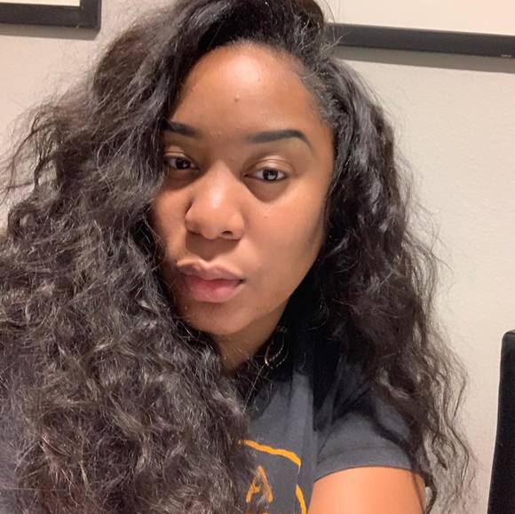 Profile Picture of Tamisha Timpson (@bless_my_hustle) on Poshmark