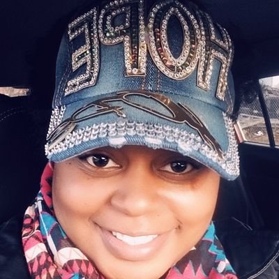 Profile Picture of Candace Thornton (@candeezy23) on Twitter