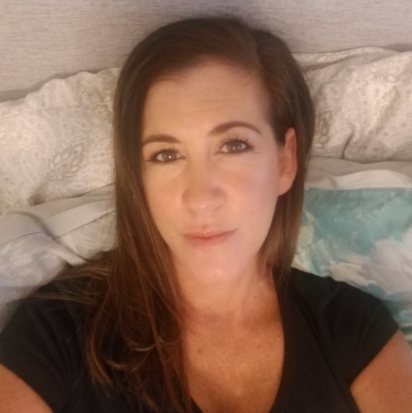 Profile Picture of Tricia Chambers (@trixi345) on Poshmark