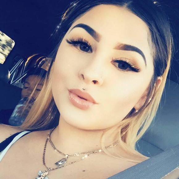 Profile Picture of Catelynne Gutierrez (@catelynneg) on Poshmark